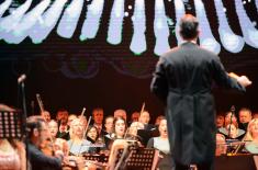 Military musicians give spectacular performance of “Carmina Burana”