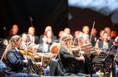 Military musicians give spectacular performance of “Carmina Burana”
