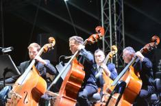 Military musicians give spectacular performance of “Carmina Burana”