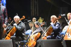 Military musicians give spectacular performance of “Carmina Burana”