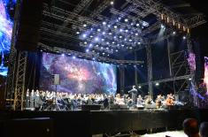 Military musicians give spectacular performance of “Carmina Burana”