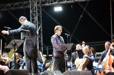 Military musicians give spectacular performance of “Carmina Burana”