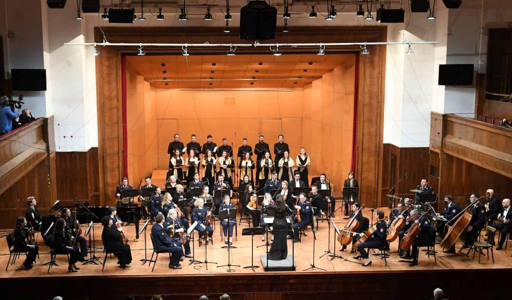 “Stanislav Binički“ Ensemble gives concert to celebrate Statehood Day