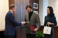 Minister Stefanović presents certificates of appreciation for success at Army of Culture contest