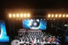 Military musicians give spectacular performance of “Carmina Burana”