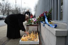 Djordjevic signs book of condolences at Russian Embassy